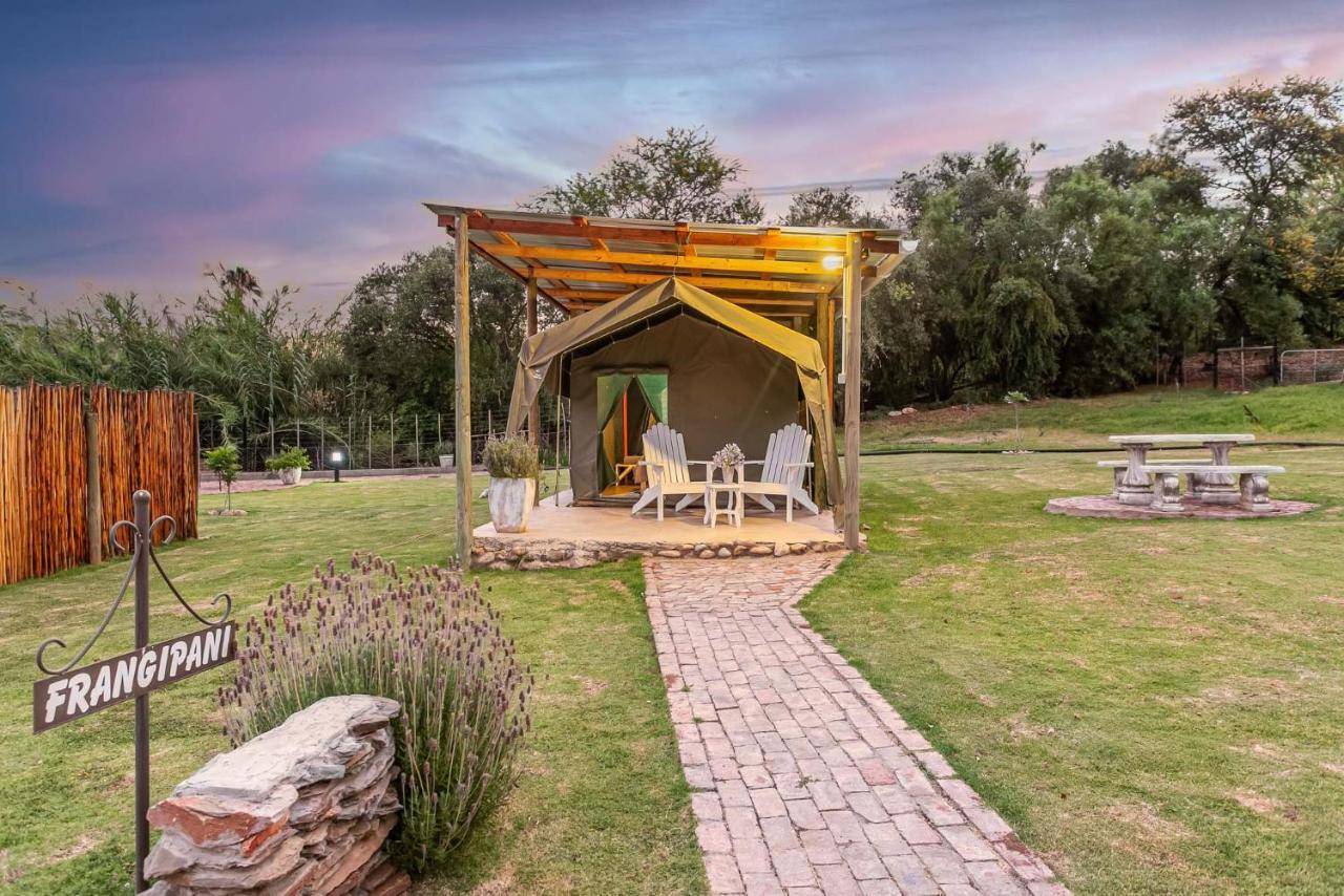 Schoemanshoek Glamping Oudtshoorn Exterior foto